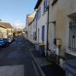 https://studio-equipe-proche-aeroport-paris-cdg-apartment.fr-paris.fr
