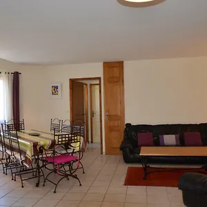https://gites-le-chene-le-tilleul.hotels-rhonealpes.com