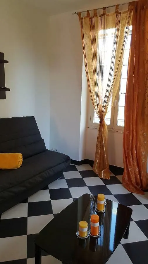 Appartement Chez Fifine à Roquebrune-Cap-Martin 0*,  France
